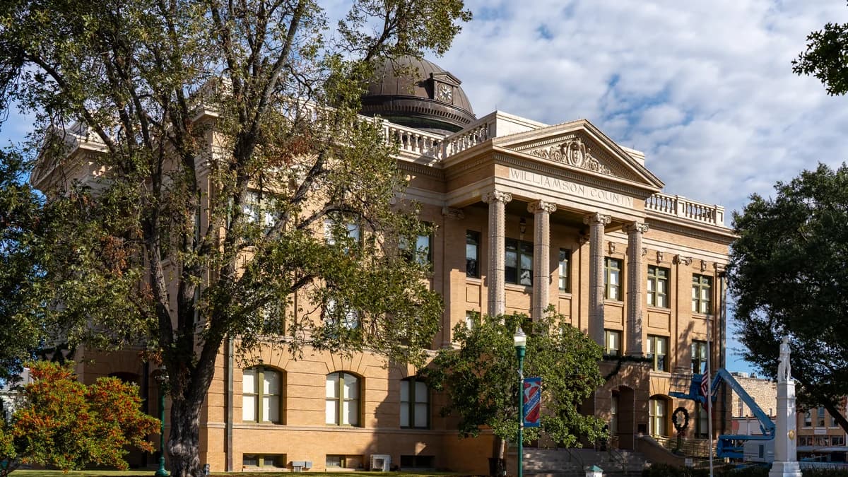 The Williamson County Courthouse on the Georgetown square